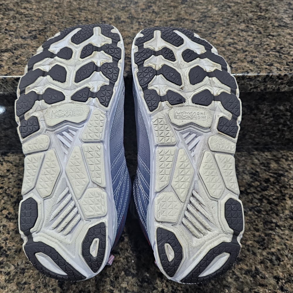 Hoka One One Women's Clifton 6 - Blue, Gray, and Red Accents - Picture 6 of 6